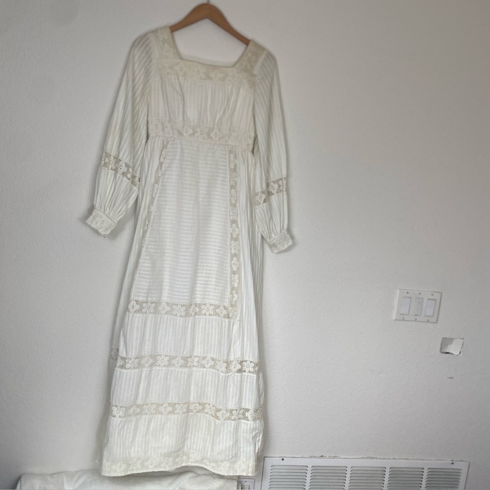 Vintage Womens Emma Domb Ivory Crochet Tiered Maxi Dress Size XS Cottagecore